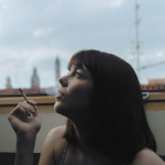喫煙女子